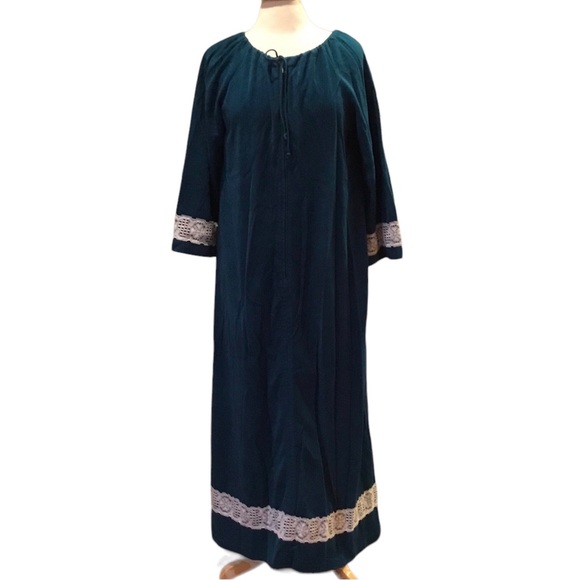 jcpenney Intimates & Sleepwear Vintage Jcpenney Green Robe White